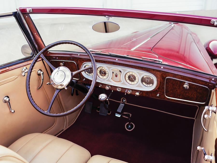  Packard Eight Convertible Victoria 1935 года  (фото 2 из 9)